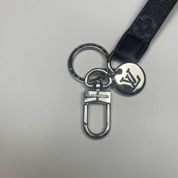 Louis Vuitton Dragonne Monogram Leather Bag Charm Key Holder M61950 - Picture 4 of 8